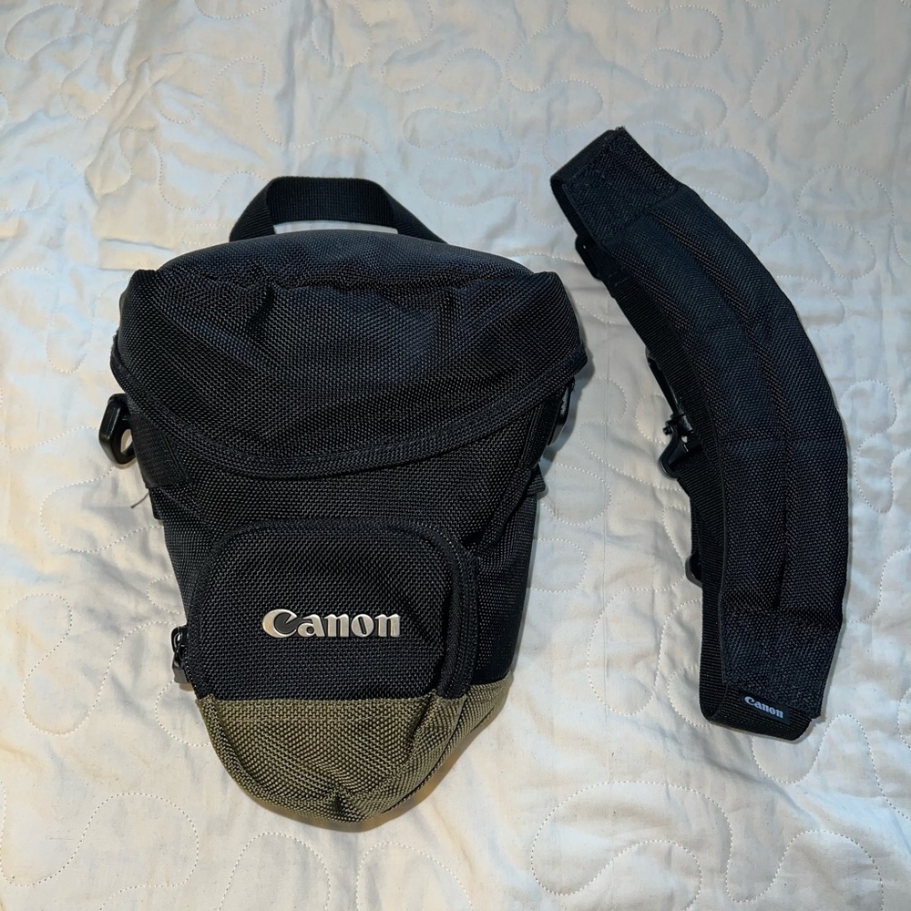 Canon - DSLR Carrying Case